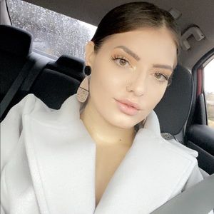 Meet your Posher, Skylar